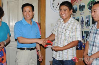 項(xiàng)管二處單身職工喜遷新居