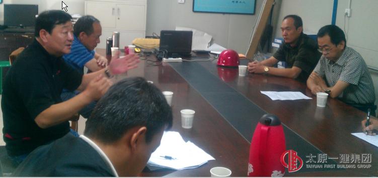 集團(tuán)公司技術(shù)委員會(huì)對(duì)山西醫(yī)科大學(xué)第二醫(yī)院綜合住院大樓進(jìn)行施工組織設(shè)計(jì)評(píng)審論證