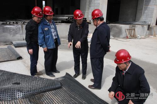 集團(tuán)公司領(lǐng)導(dǎo)深入晉中市老年養(yǎng)護(hù)院工地調(diào)研
