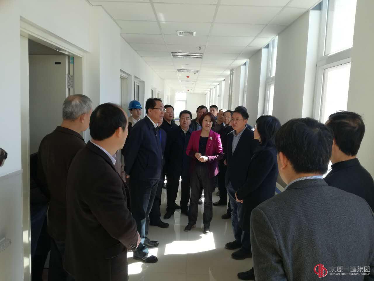 太原市副市長參觀指導第四人民醫(yī)院艾滋病診治樓項目