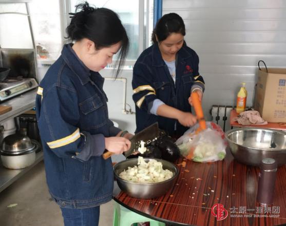 十三分公司開展五.四青年節(jié)主題團(tuán)日活動(dòng)